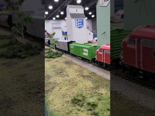 I love these grain elevators - 2025 Edmonton train show