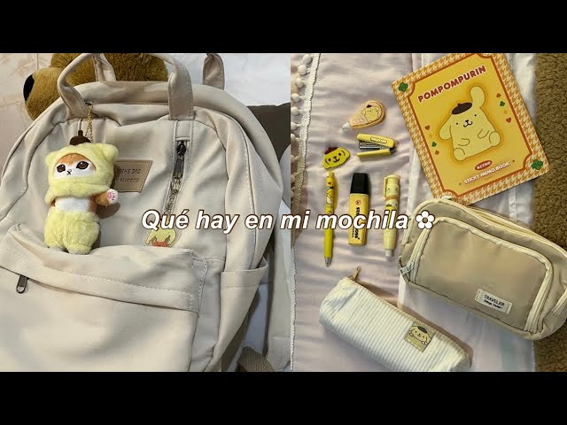 What's in my backpack / High School Version ^^