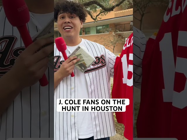 #jcole fans on the lookout in #Houston at #texassouthern #thefalloff #trunksaletour