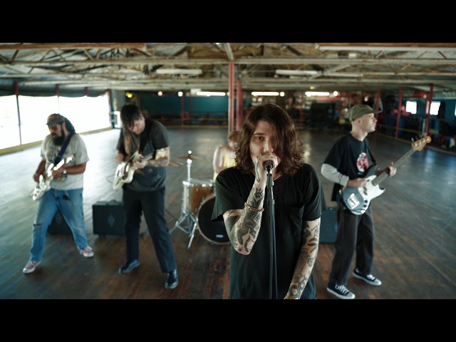 Saint Blonde - ...with little ease (performance video)