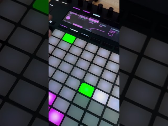 #Shorts flipping R&B vibes into #hiphop beat in #Ableton