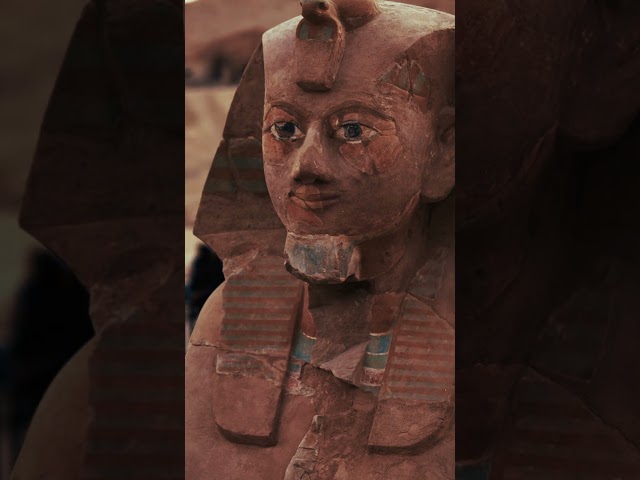 With "Luxor" @MarinoCanal proves that less can say more. Out now on Cercle Records & all platforms.