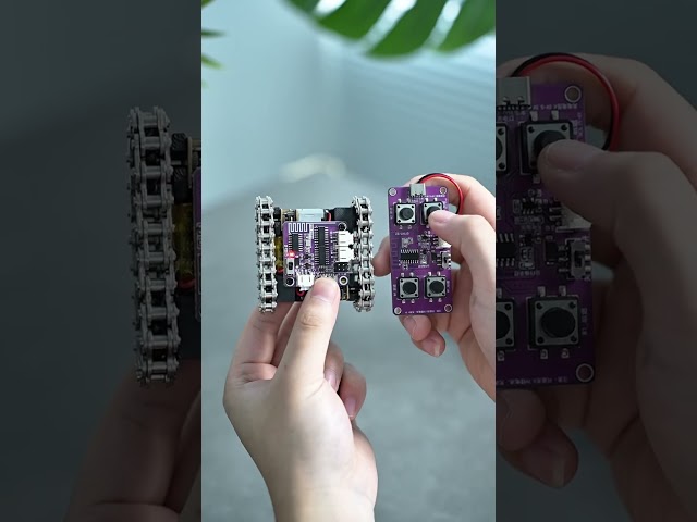 This little tank is a little cute  handmade mechanical enthusiast  tank series