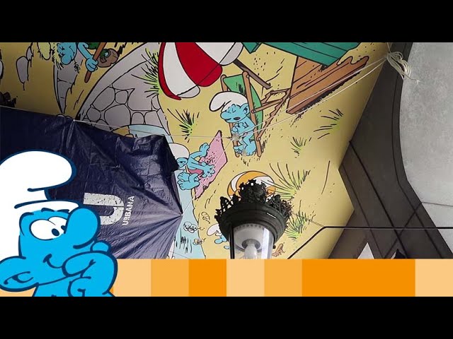 The Smurfs' Mural in the heart of Brussels • Smrkci