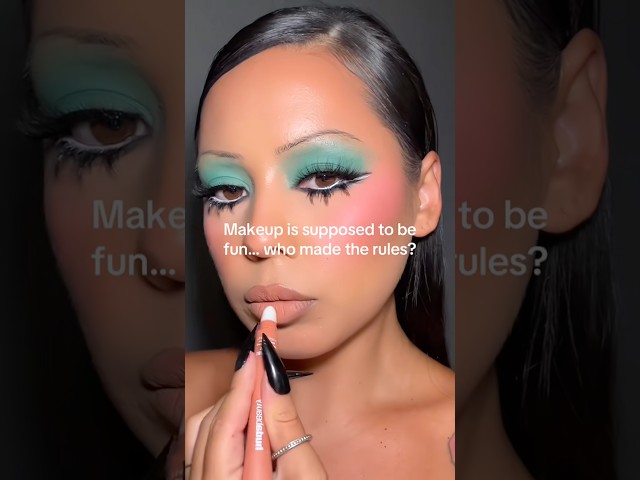 makeup tutorial is on my page 💚🫶🏼✨#Makeup #CreativeMakeup #EditorialMakeup #60s