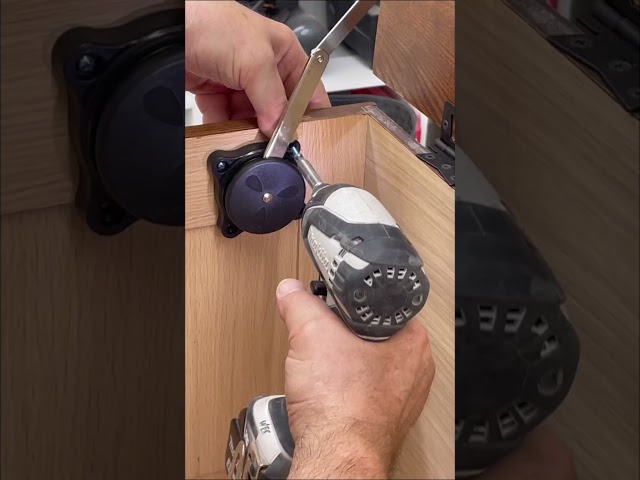 Applying Hinges on the Blanket Chest