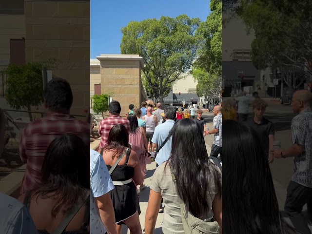The LONG Line for AGT Quarterfinals! ☀️🥵 | Pasadena 🇺🇸 #shorts