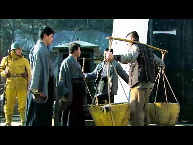 Kung Fu Film!A vegetable delivery guy,hiding peerless martial arts,outclasses all Japanese experts.