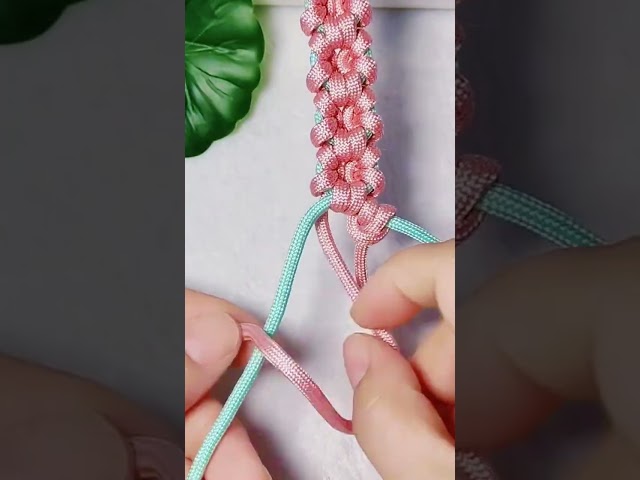 ✨ Create a Beautiful Flower Macrame Bracelet! ✨