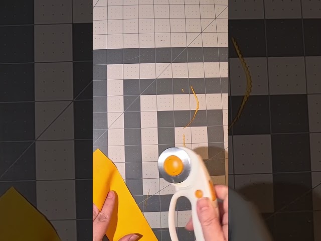 Hack for Cleaning a Cutting Mat - Quilter's Quick Tip 4