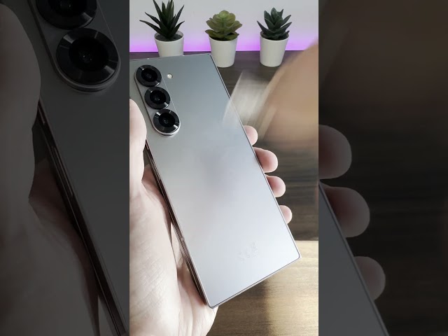 Rapid Unboxing - Samsung Z Fold 6 First Look!