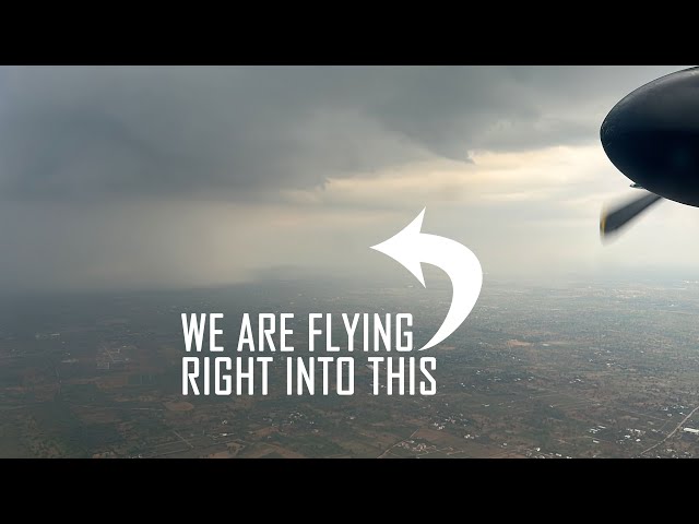 Heavy Rain and Turbulence before Landing | Bombardier Dash 8