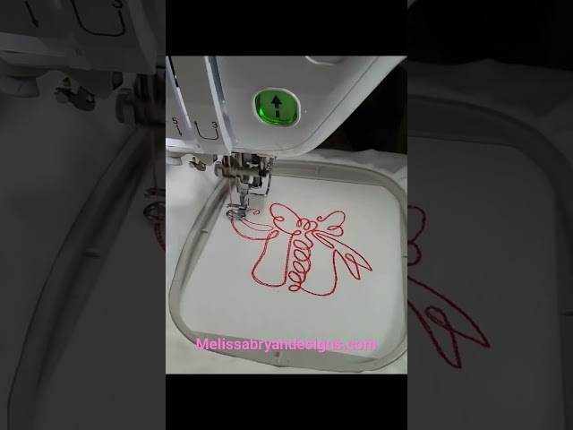 embroidered hand towels make perfect #Christmasgifts #embroiderymachine #christmasembroidery