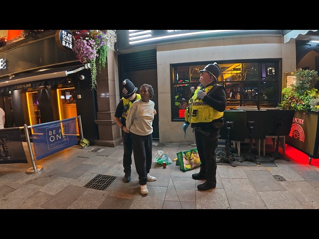 CARDIFF | Knife & Idiotic Bouncer! 