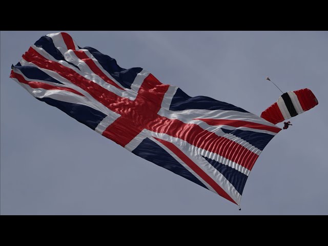 Farnborough Airshow 2026 - Red devils parachute team display 