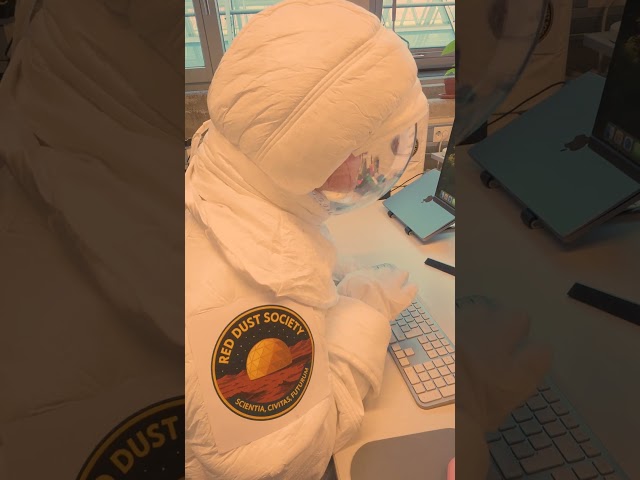 ZKM goes MARS! Prrblemmn11!s in Space