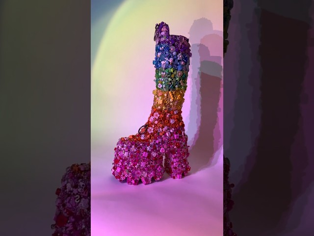 My little gay boots 🌈 #diy #diyprojects #diycrafts #pride #lgbt