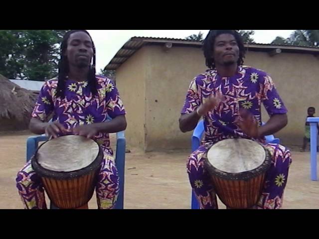INSTRUMENT DE MUSIQUE TRADITIONNEL AFRICAINE  LE DJEMBE