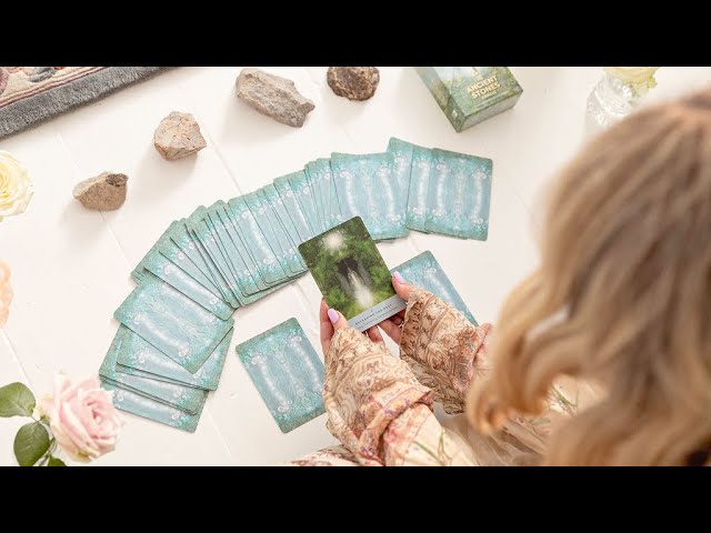 Build Your Confidence with Oracle Card Reading