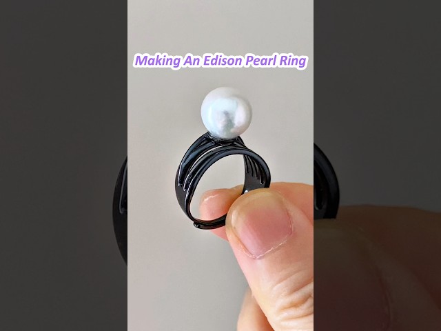 Black Ring - White Pearl or Black Pearl? ✨