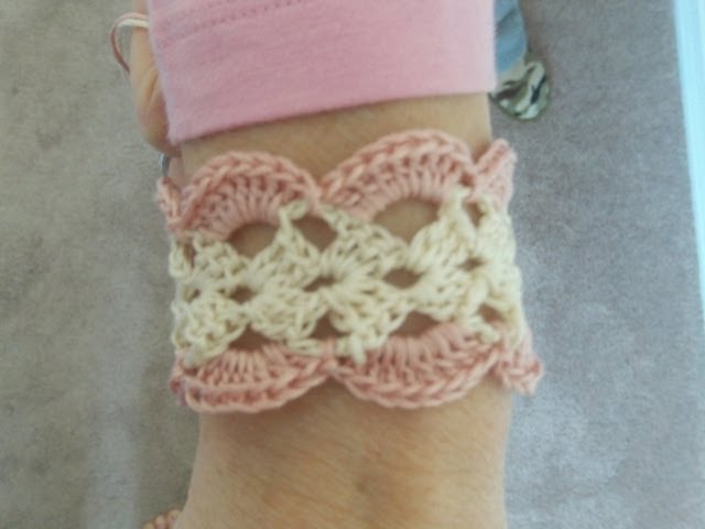 How to Crochet a Bracelet