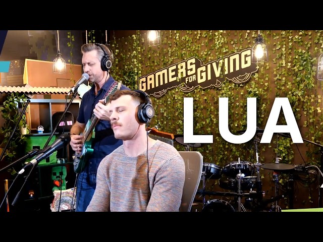 Rendog & JONO Perform “Lua” by Bright Eyes | Live at Gamers Outreach x Hermitcraft