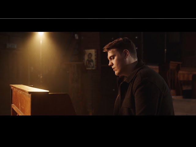 St. Lundi - Fallen Like A Star (Official Music Video)