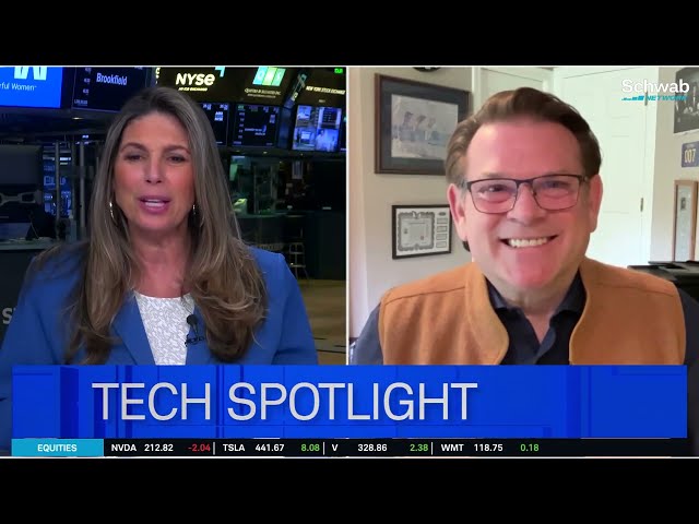 CRM, SNOW, MRVL Earnings Preview & Impact on Agentic AI's Outlook