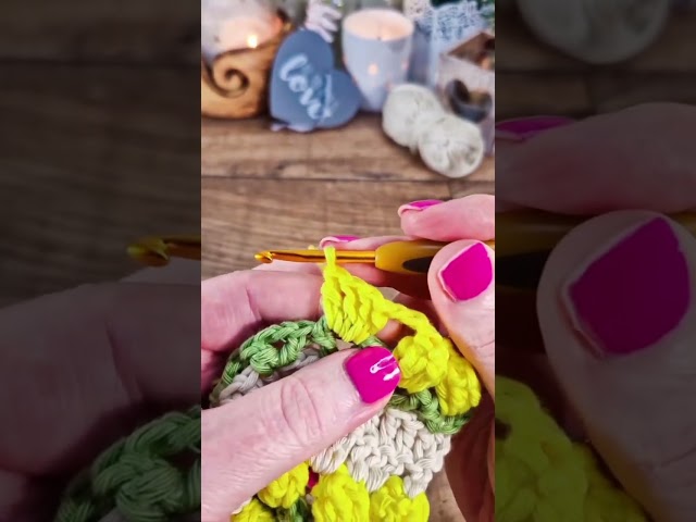 How to crochet a tulip flower pattern using crochet popcorn stitches