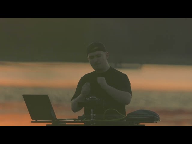 THOMAS LIZZARA - INFINITE OCEAN (LIVE TECHNO REMIX)