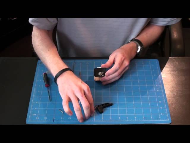 Cleaning the Extruder Drive Gear on a FlashForge Creator Pro 3D Printer