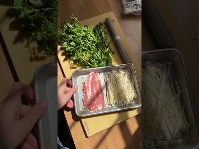 Easy lunchtime soba recipe 🌟 #japanesefood #shortscooking