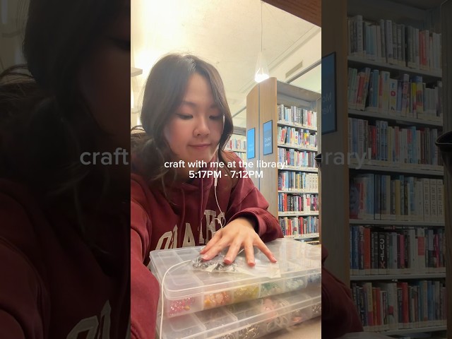 another cozy library craft sesh📚🩷 #handmade #library #SmallBusiness #craft #cozy