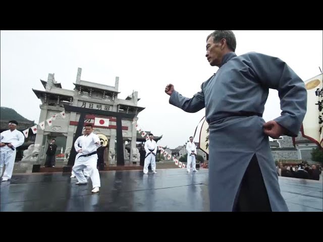 The Japanese Ronin looked down on the Chinese, and the old man domineeringly came out to defeat him.
