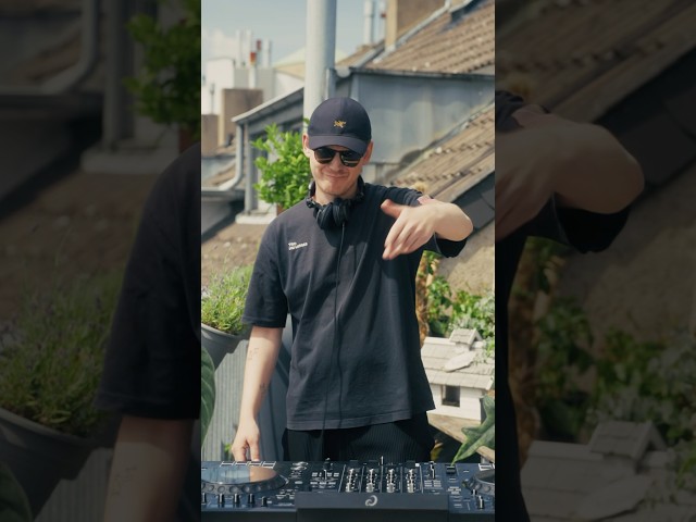 casual backspin into „Crying in Japan“ by CoolTasty - watch the full set here ⬆️ #ukg #breakbeat