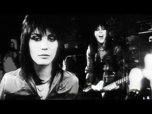 I Love Rock 'N Roll - Joan Jett & the Blackhearts (Official Music Video) [Remastered HD]