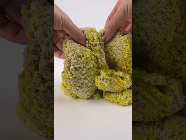 Satisfying Smush and Flow #kineticsand  #shorts