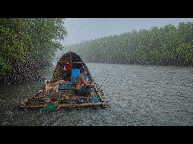 EXTREME SOLO SURVIVAL ON A RAFT IN HEAVY RAINSTORM | FISHING & CAMPING WITH MY LOYAL DOG!