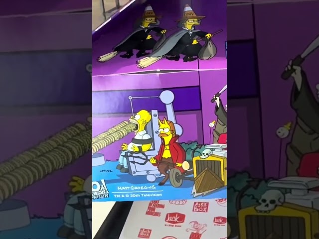 This Simpsons Treehouse of Horror box looks so good! The absolute best!
