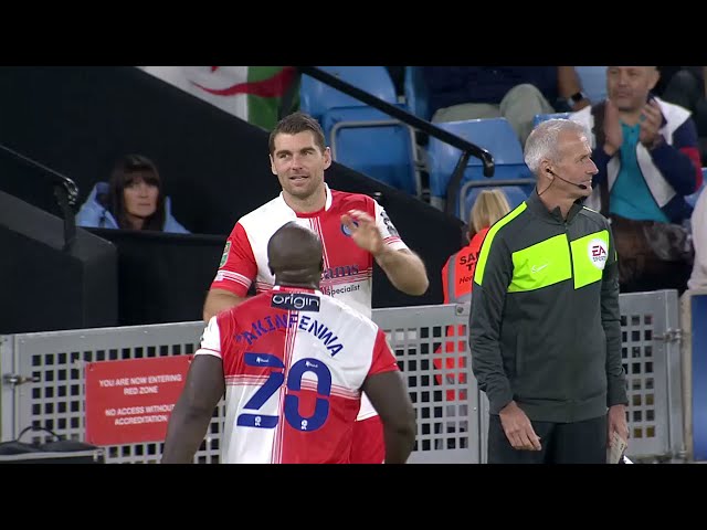 AKINFENWA | Standing ovation from Man City and Wycombe fans