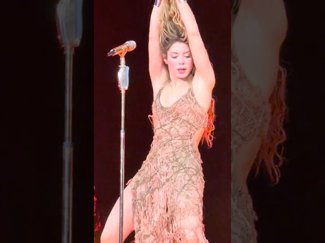 Shakira - La Tortura (Clip) (LMYNL Tour Live in Atlantic City, 7-25-26) (4K HDR, HQ AUDIO)