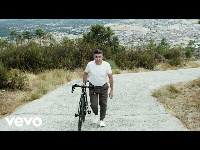 La M.O.D.A., Leiva - 'Subiendo como El Chava Jiménez' (Video oficial)