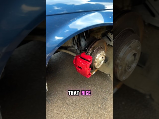 A cheap and awesome way to make your car stand out! Spray painting your brake calipers is a MUST 😎