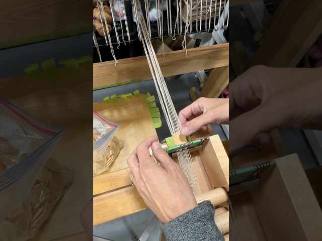 The tape technique every weaver needs to know #weaversoftiktok #textilecrafts #tutorial
