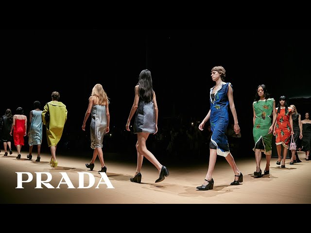 A 360° experience into Prada Spring Summer 2023 Womenswear Collection