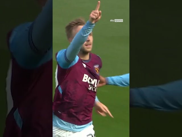 Goals from Taty Castellanos and Jarrod Bowen sealed a win for the Hammers against Portsmouth💥⚒️