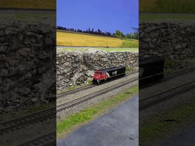 New loco - Rapido Dash 8-40CM