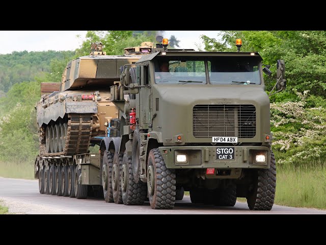 14 Oshkosh Tank Transporters in action. 🇬🇧