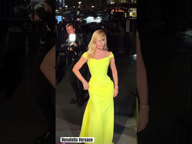 #couturedress #fashionstyle #charityevent #donatella #versace #georgeclooney