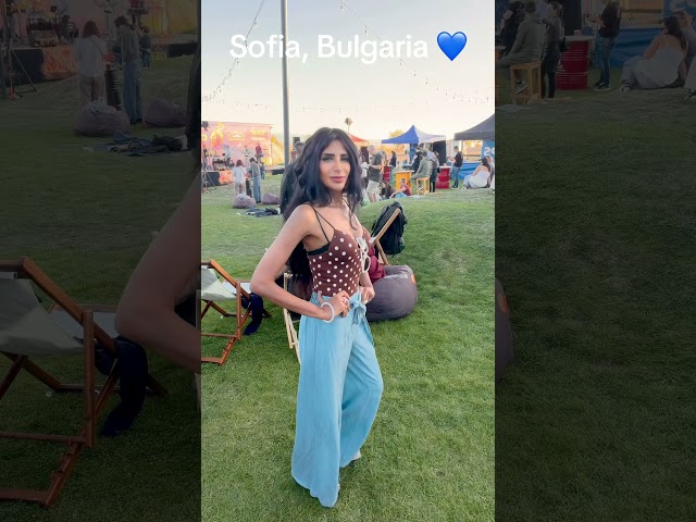 What do you think of my outfit?